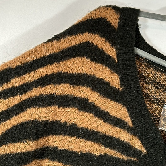 Ricki’s Black & Brown Tiger Striped Soft Sweater - Picture 3 of 7
